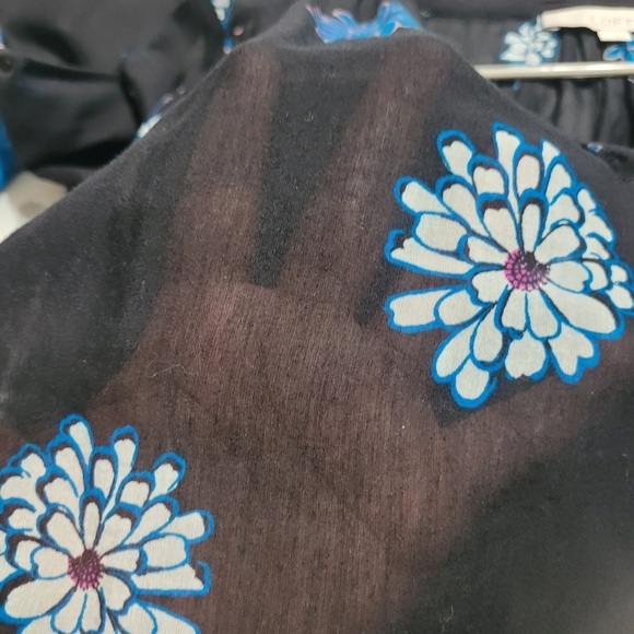 Ann Taylor Loft Garden Split Neck Blouse L Black Blue Floral Semi Sheer Loose - Picture 4 of 5